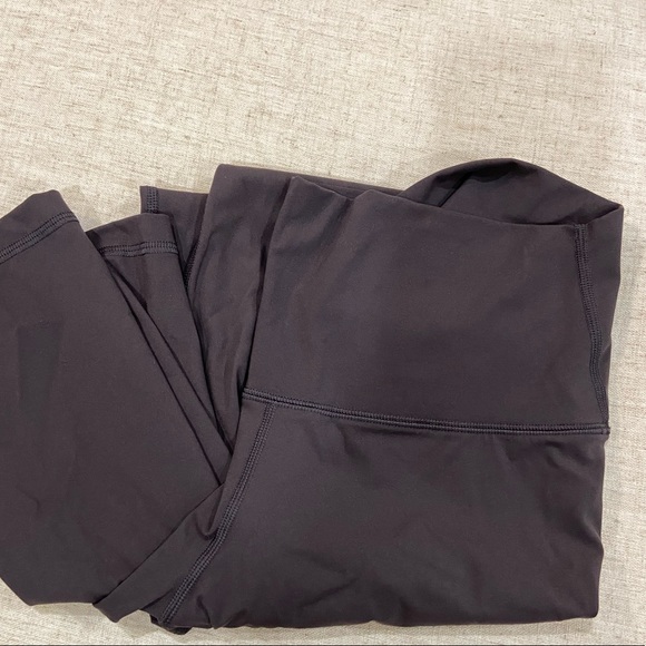 Everlane Perform Leggings - Picture 8 of 10